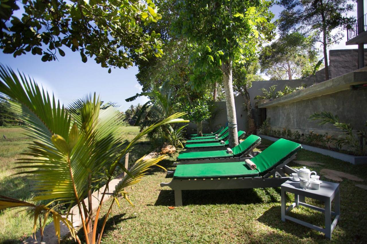 Barefoot Bungalow Hikka Hikkaduwa Esterno foto
